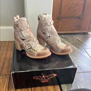 Freebird Women's Tan Ankle Boots